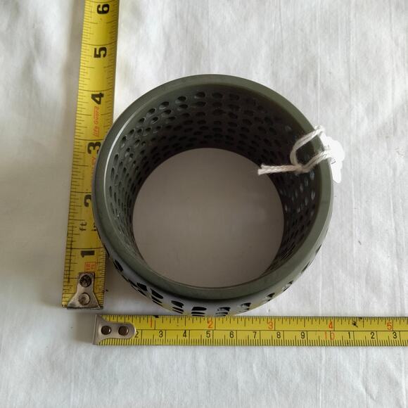 Iris Apfel & Bajalia Olive Green Bone Cutout Chunky Statement Bracelet - Picture 7 of 9